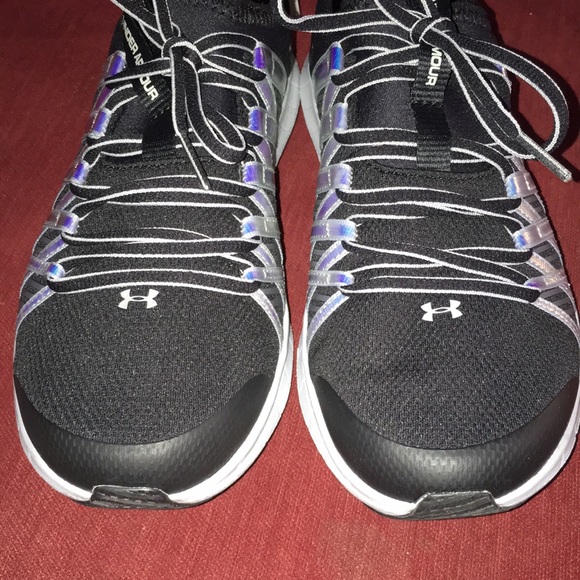 Brand new under armor sneakers - Picture 4 of 6